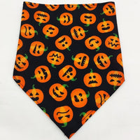 Halloween Hundehalstuch – Dreieckstuch in verschiedenen Größen