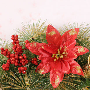Weihnachtskranz mit Kiefer, Beeren & Frost-Effekt – festlich & natürlich