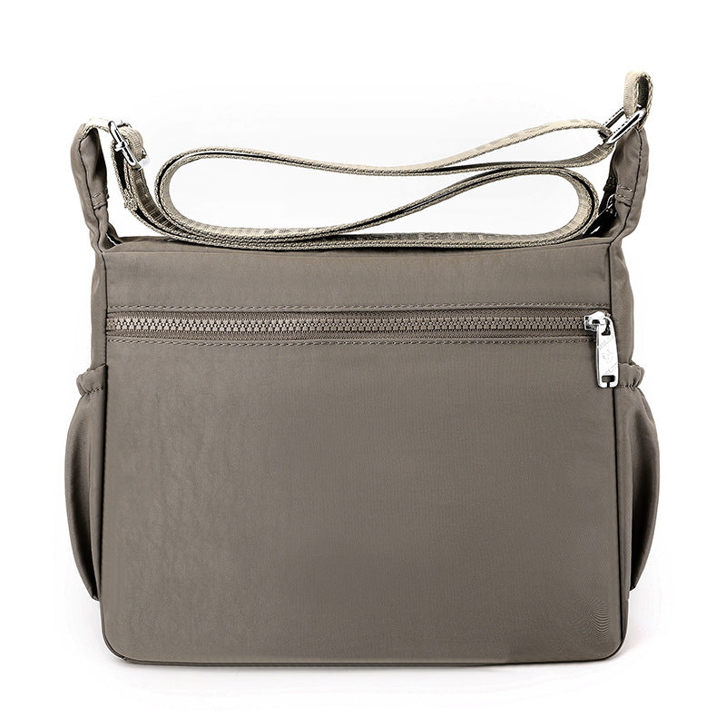 Schultertasche im modernen Look – leicht & alltagstauglich