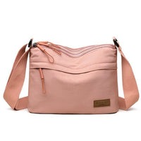 Schultertasche mit wasserabweisendem Stoff – leicht & vielseitig