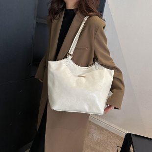 Damen Schultertasche – retro & minimalistisch