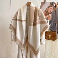 Elegantes quadratisches Schal-Tuch – in edler Cashmere-Optik