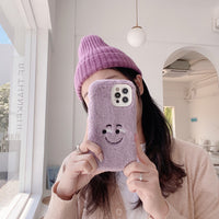 iPhone Hülle – Plüsch mit Stickerei