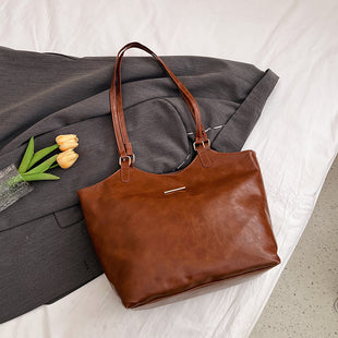 Damen Schultertasche – retro & minimalistisch