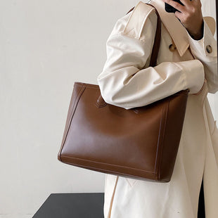 Exklusive vegane Schultertasche – edel & vielseitig
