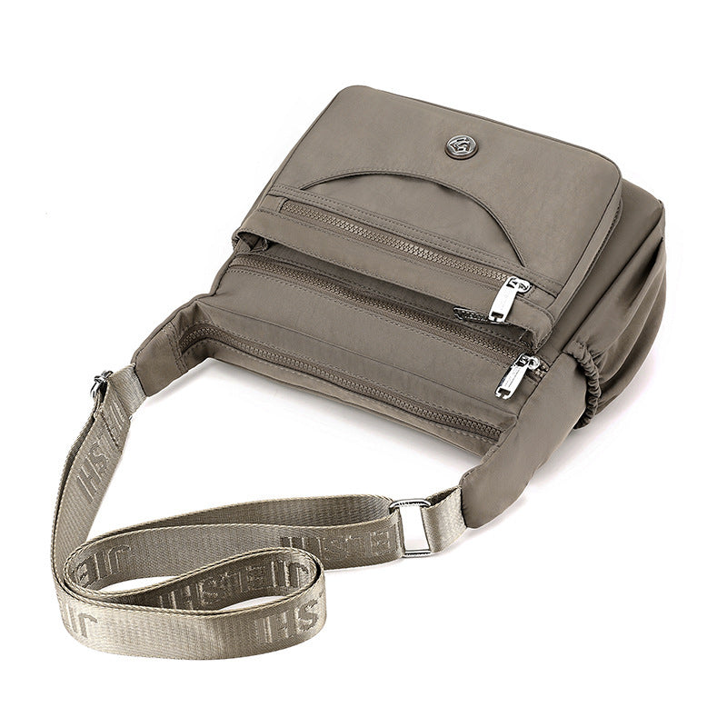 Schultertasche im modernen Look – leicht & alltagstauglich