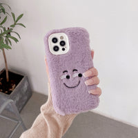 iPhone Hülle – Plüsch mit Stickerei